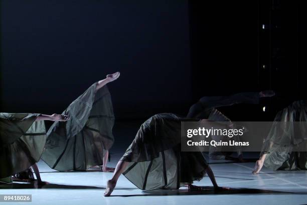 November 14, 2007. Theater of Madrid, Madrid, Spain. Dress rehearsal of the ballet 'Instrucciones para dejarse caer al otro lado del vacio', a...