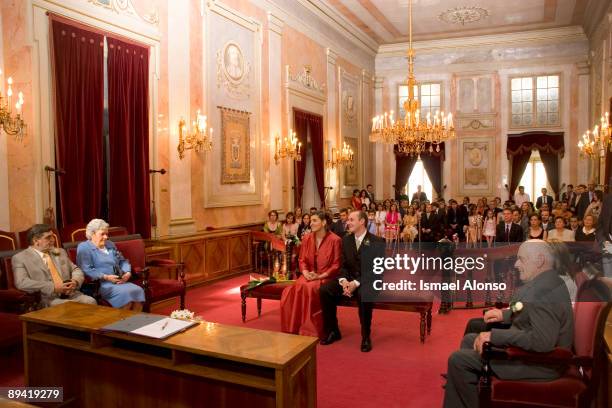 Alcala de Henares Civil wedding celebrated at Alcala de Henares townhall