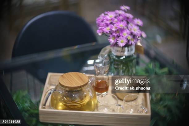 teapot set and flowers - curd juergens 個照片及圖片檔