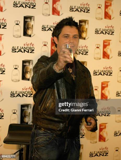 Madrid, Spain . The singer Alejandro Sanz during the presentation of his perfume 'Siete'.