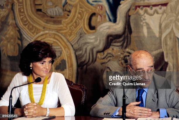 Madrid, July 19th 2004 Teatro Real board of trustees meeting with the presence of the new Culture Minister, Carmen Calvo. The Minister chaired the...