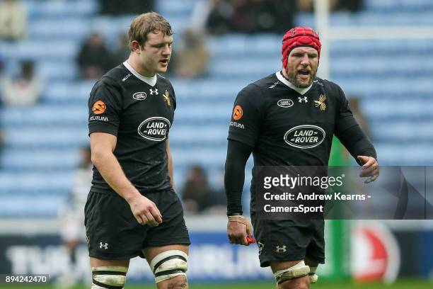 Wasps' Joe Launchbury with team mate James Haskell during the European Rugby Champions Cup match between Wasps and La Rochelle at Ricoh Arena on...