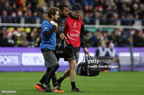 Alivereti Raka of Clermont walks off the pitch after picking up an injury during the European Rugby Champions Cup match between ASM Clermont Auvergne...