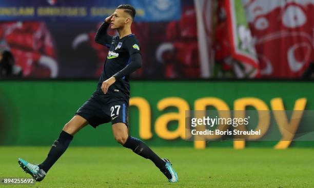 Davie Selke of Hertha BSC celebrates after scoring his team's first goal during the Bundesliga match between RB Leipzig and Hertha BSC at Red Bull...