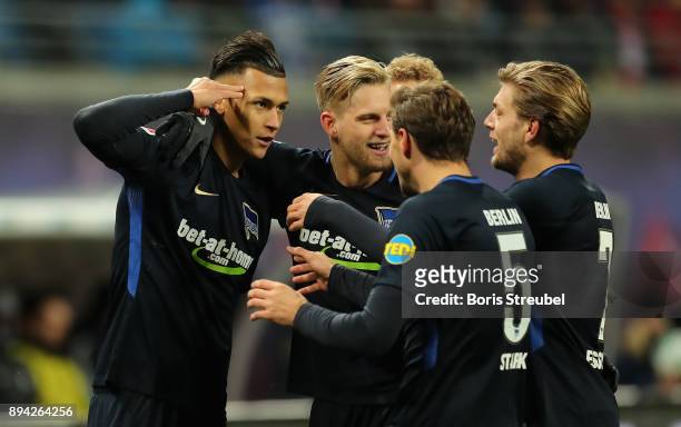 Davie Selke of Hertha BSC celebrates with team mates after scoring his team's third goal during the Bundesliga match between RB Leipzig and Hertha...