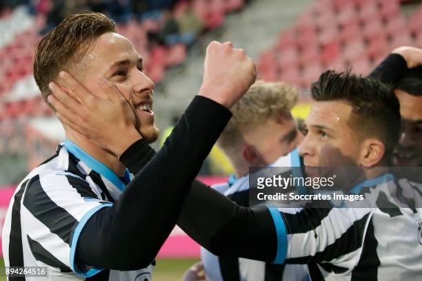 Paul Gladon of Heracles Almelo celebrates the 1-1 with Brahim Darri of Heracles Almelo during the Dutch Eredivisie match between FC Utrecht v...