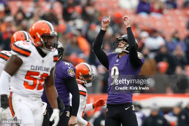 Justin Tucker of the Baltimore Ravens celebrates a field goal in the first quarter against the Cleveland Browns at FirstEnergy Stadium on December...