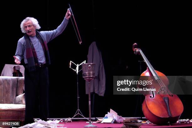 January 09, 2007. Madrid, Spain. Dress rehearsal in the Infanta Isabel Theater of the work of Patrick Süskind 'The Contrabass'. In the image, the...