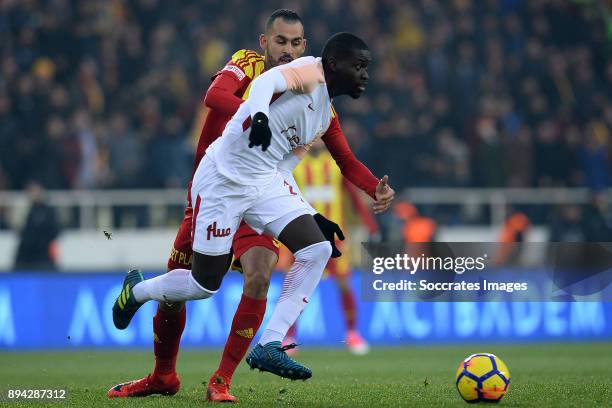 Papa Alioune NÕDiaye of Galatasaray, Khalid Boutaib of Malatyaspor during the Turkish Super lig match between Malatyaspor v Galatasaray at the...