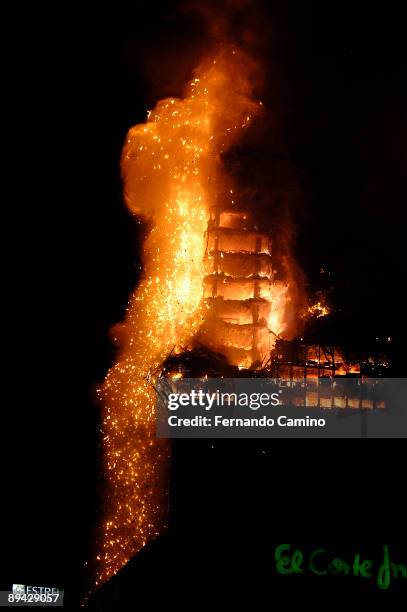 Fire in the Windsor Skycraper in Madrid. A spectacular fire destroys the Windsor offices building in Madrid,one of Madrid's tallest office buildings,...