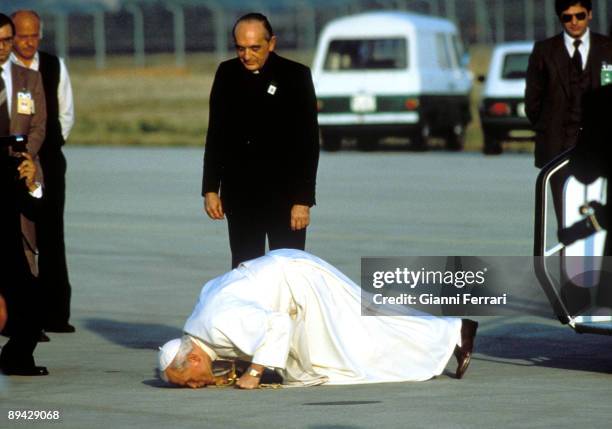 October-November 1982, Madrid. First papal trip of Juan Pablo II to Spain.