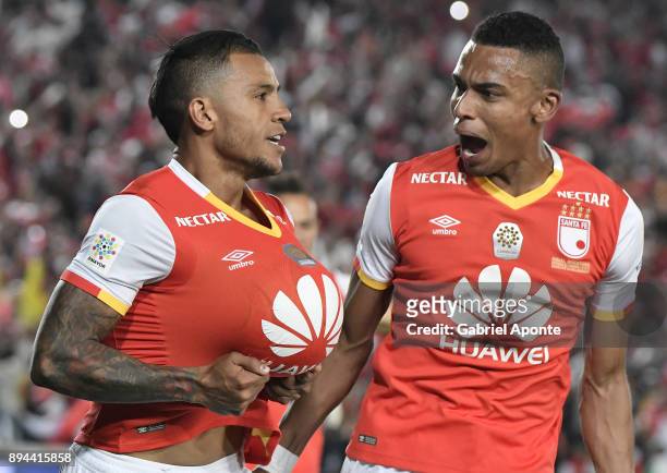 Wilson Morelo of Santa Fe celebrates after scoring the first goal of his team during the second leg match between Millonarios and Santa Fe as part of...