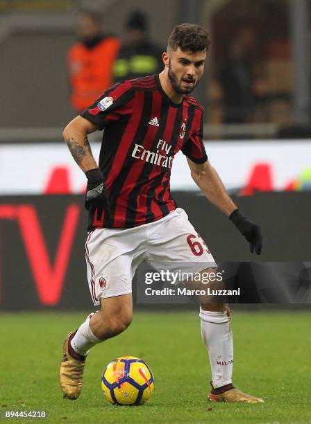 Patrick Cutrone of AC Milan in action during the Tim Cup match between AC Milan and Hellas Verona FC at Stadio Giuseppe Meazza on December 13, 2017...