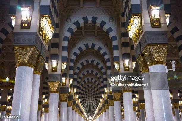 pillars of mosque al-nabawi of medina - masjid muhammad stock pictures, royalty-free photos & images