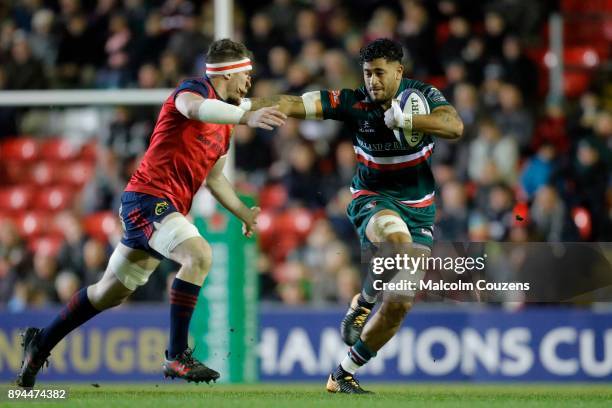 Valentino Mapapalangi of Leicester Tigers hands-off Peter O'Mahony of Munster during the European Rugby Champions Cup match between Leicester Tigers...