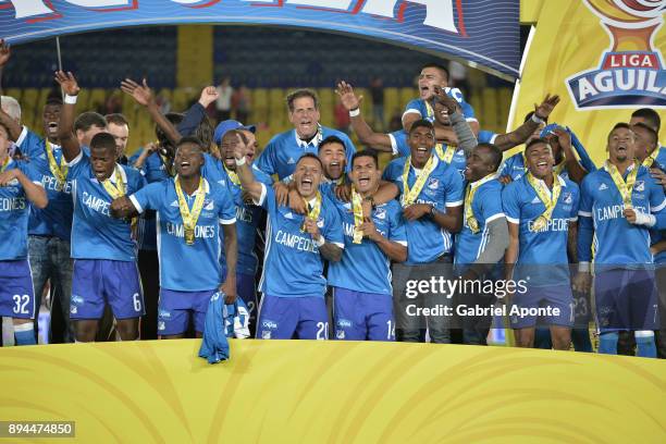 Players of Millonarios celebrate after winning the second leg match between Millonarios and Santa Fe as part of the Liga Aguila II 2017 Final at...