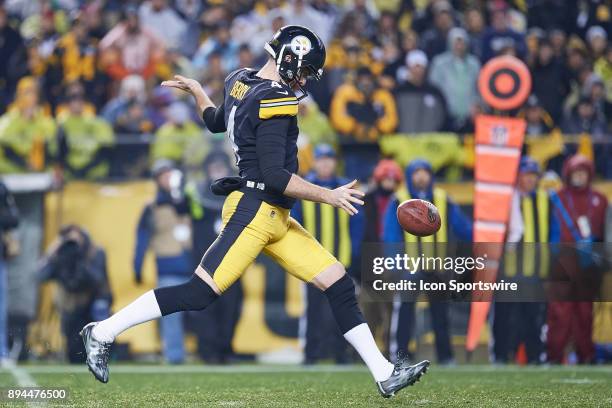 Pittsburgh Steelers punter Jordan Berry kicks the ball in the fourth quarter during a week 15 game between the Pittsburgh Steelers and the New...