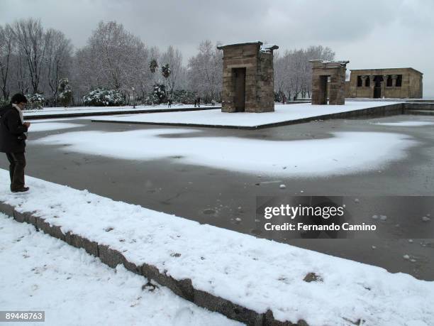 January 09, 2009. Madrid, Spain. Heavy snow storm in Madrid. Oeste Park. Debod Egyptian Temple.