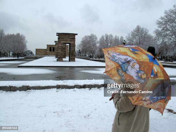 January 09, 2009. Madrid, Spain. Heavy snow storm in Madrid. Oeste Park. Debod Egyptian Temple.