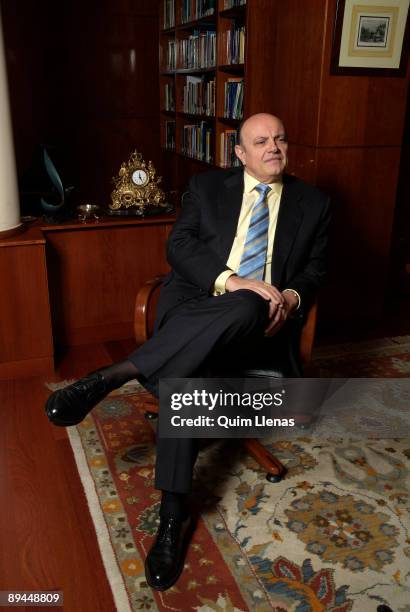 January 18, 2007. Madrid, Spain. Portrait of Juan Ramon Quintas, president of the Spanish Confederation of Savings banks , in his office.