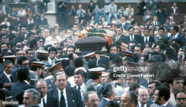 Spain. Burial of the bullfighter Antonio Bienvenida.