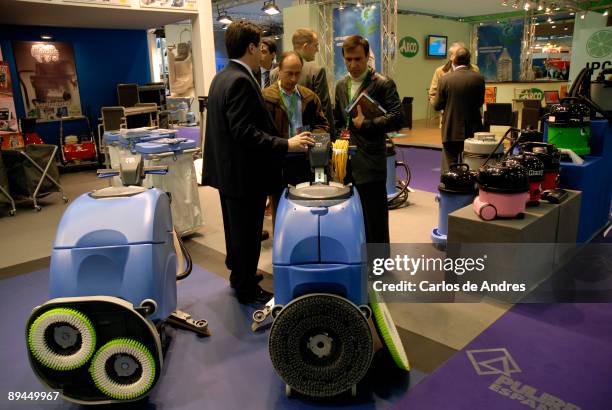 ESPAnA The Spanish Trade Show of the Professional Cleaning and Environmental Hygiene. Automatic car of cleanliness. Ifema.Madrid. 2008 .