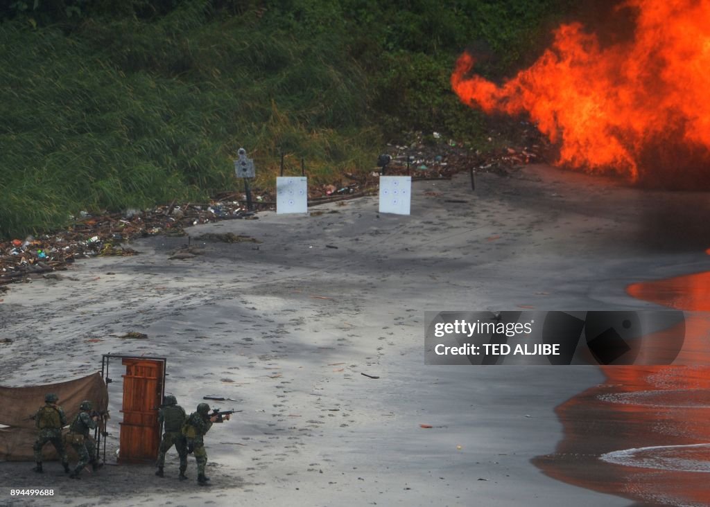 TOPSHOT-PHILIPPINES-AUSTRALIA-DEFENCE-MILITARY