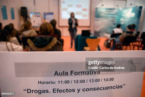 Medicine and health. Expo Health. IFEMA. Madrid. 2008. Studies against the drug.