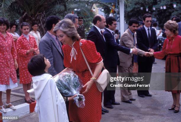 May 1983. Algiers, Algeria. Official visit of the Kings of Spain to Algeria. In the image, the queen Sofia visit the female Center of vocational...
