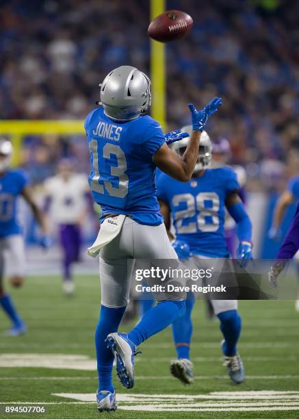 Jones of the Detroit Lions catches the ball against the Minnesota Vikings during an NFL game at Ford Field on November 23, 2016 in Detroit, Michigan....