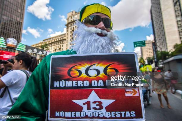 Protesters protested on 17 December 2017 on Avenida Paulista in Sao Paulo, Brazil, asking Lula in the Chain. The Federal Regional Court of the 4th...