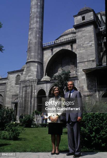 May 25, 1993. Istanbul, Turkey. Official visit of the King of Spain Juan Carlos and Sofia to Turkey. In the image, Kings visiting the Suleymaniye...