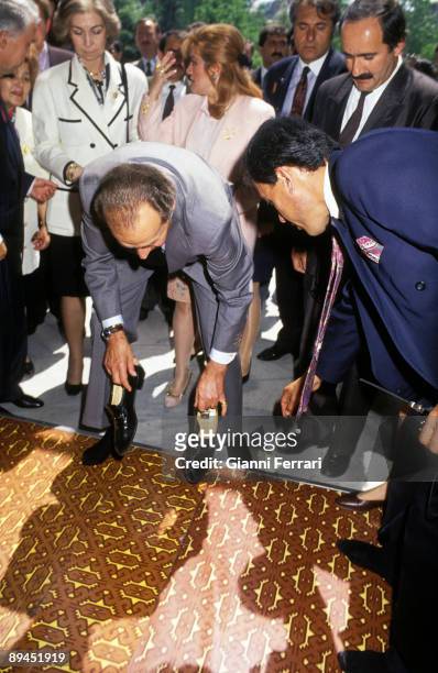 May 25, 1993. Istanbul, Turkey. Official visit of the King of Spain Juan Carlos and Sofia to Turkey. In the image, Kings visiting the Suleymaniye...