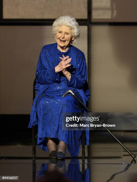 Frances Reid as she is honored with the Lifetime Achievement Award .