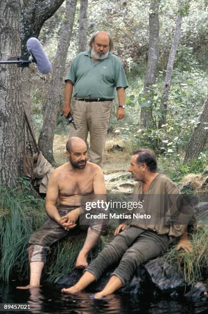 Shooting of the film 'La Marrana' The director Jose Luis Cuerda stares at the actors Antonio Resines and Alfredo Landa