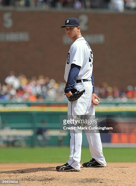 Ryan Perry of the Detroit Tigers pitches against the Seattle Mariners during the game at Comerica Park on July 23, 2009 in Detroit, Michigan. The...