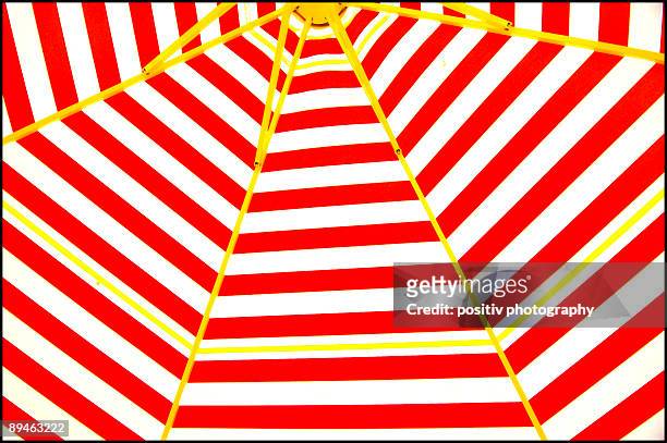 red stripes  - positiv foto e immagini stock