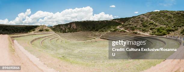panoramic view of moray ruins, cusco, peru - moray cusco fotografías e imágenes de stock