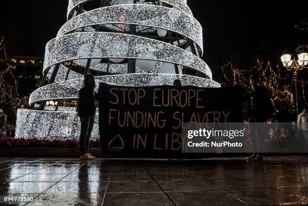 Demonstration take place in Athens, Greece on 18 December 2017 on the International Day of Migration. Protesting against the slavery of migrants in...