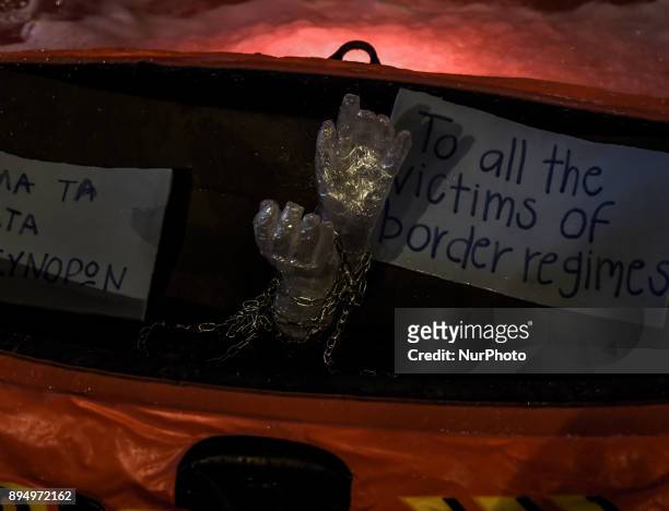 Demonstration take place in Athens, Greece on 18 December 2017 on the International Day of Migration. Protesting against the slavery of migrants in...