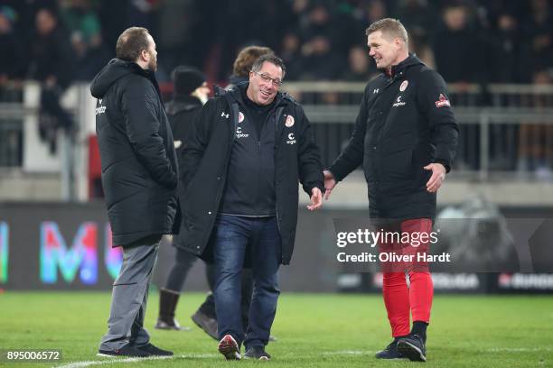 Head coach Markus Kauczinski of Pauli gesticulated after the Second Bundesliga match between FC St. Pauli and VfL Bochum 1848 at Millerntor Stadium...