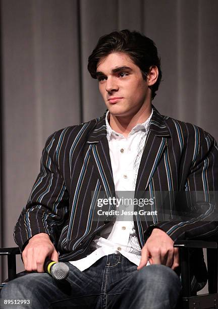 Actor Rj Mitte Breaking Bad Sag Screening And Panel Photos and Premium High Res ...