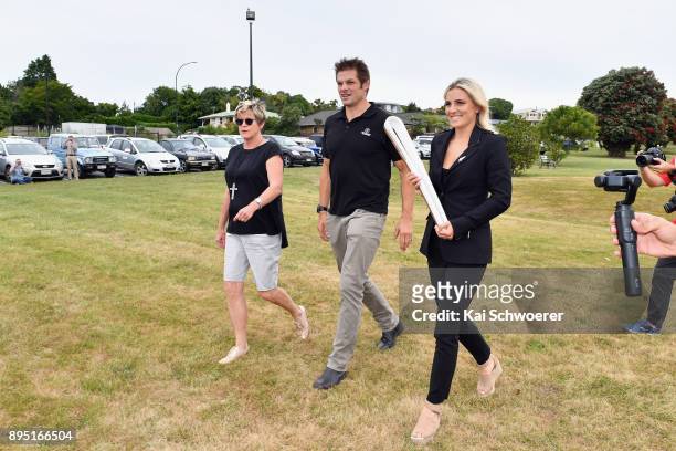 Former All Blacks captain Richie McCaw and former New Zealand hockey player Gemma McCaw arrive with the Commonwealth Games Queen's baton at a Queens...