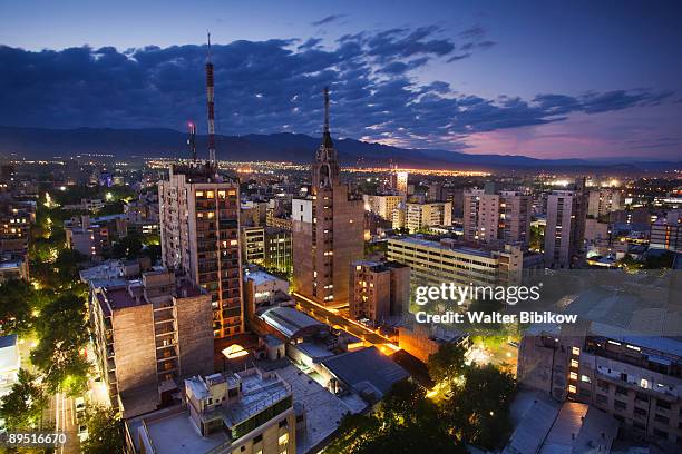 mendoza, city view from the east - mendoza stockfoto's en -beelden