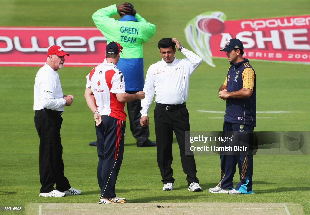 England v Australia - npower 3rd Ashes Test: Day One