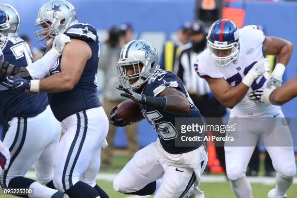 Running Back Rod Smith of the Dallas Cowboys in action against the New York Giants on December 10, 2017 at MetLife Stadium in East Rutherford, New...