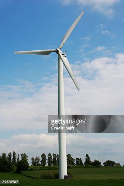 turbine eoliche, generazione di energia - pejft foto e immagini stock