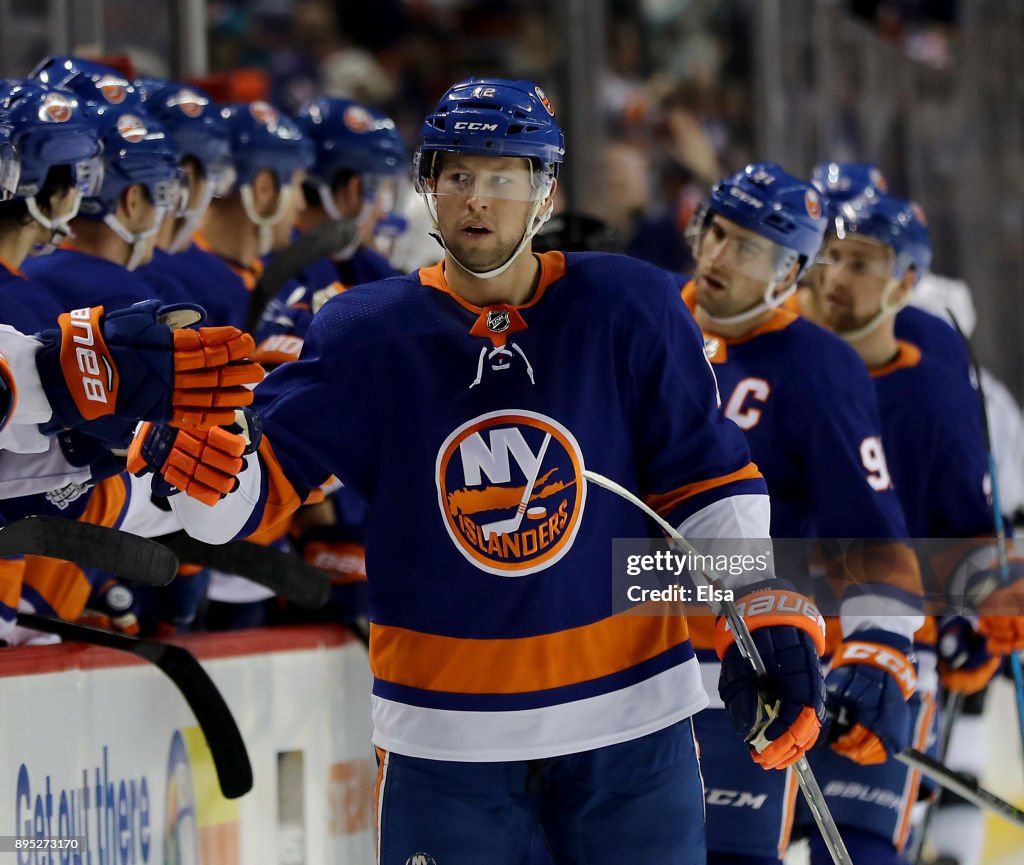 Los Angeles Kings v New York Islanders