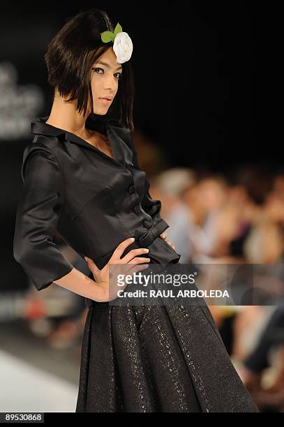 Model presents a creation by Argentine designer Verolvaldi during the Colombiamoda fashion show on July 30 in Medellin, Antioquia department,...