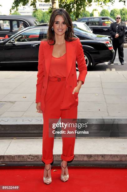 Actress Penelope Cruz attends the "Broken Embraces" UK Film Premiere at Somerset House on July 30, 2009 in London, England.